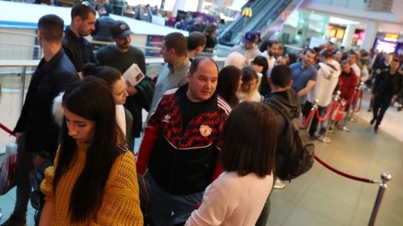 Бившата звезда на Манчестър Юнайтед Димитър Бербатов представи автобиографията си