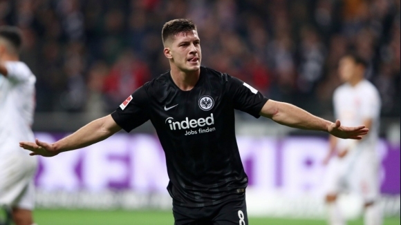 Удивителната форма на Айнтрахт Франкфурт не спира а вчера орлите