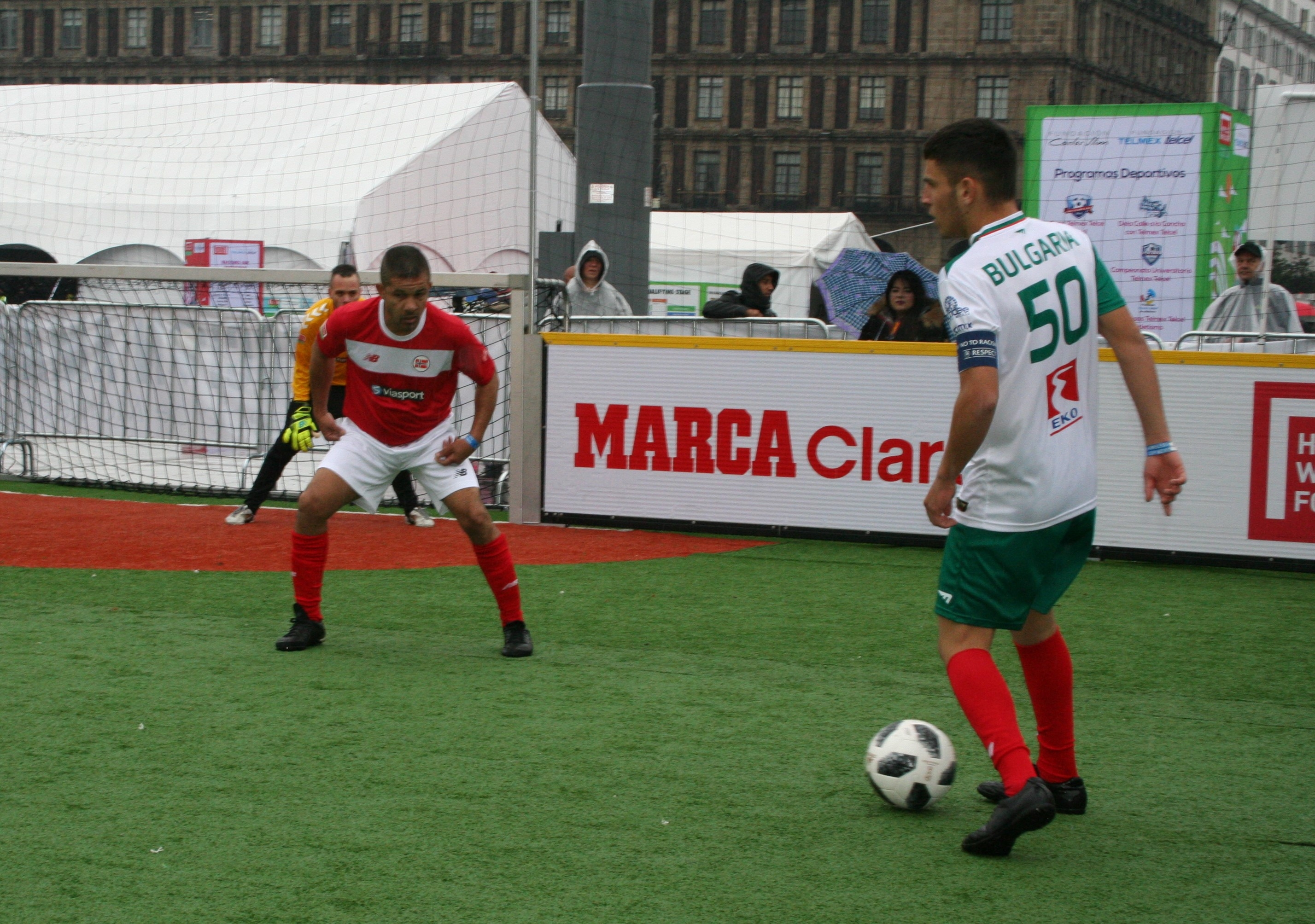 България започва срещу Полша във втората фаза на Световното за