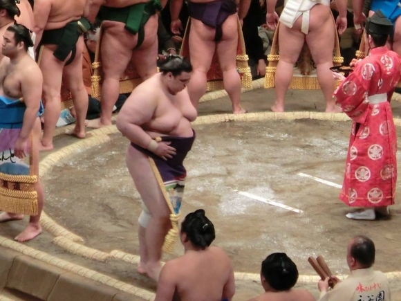 Даниел Иванов Аоияма спечели трета поредна победа на турнира по сумо