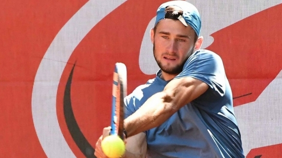 Българинът Габриел Донев отпадна на четвъртфиналите на сингъл и на