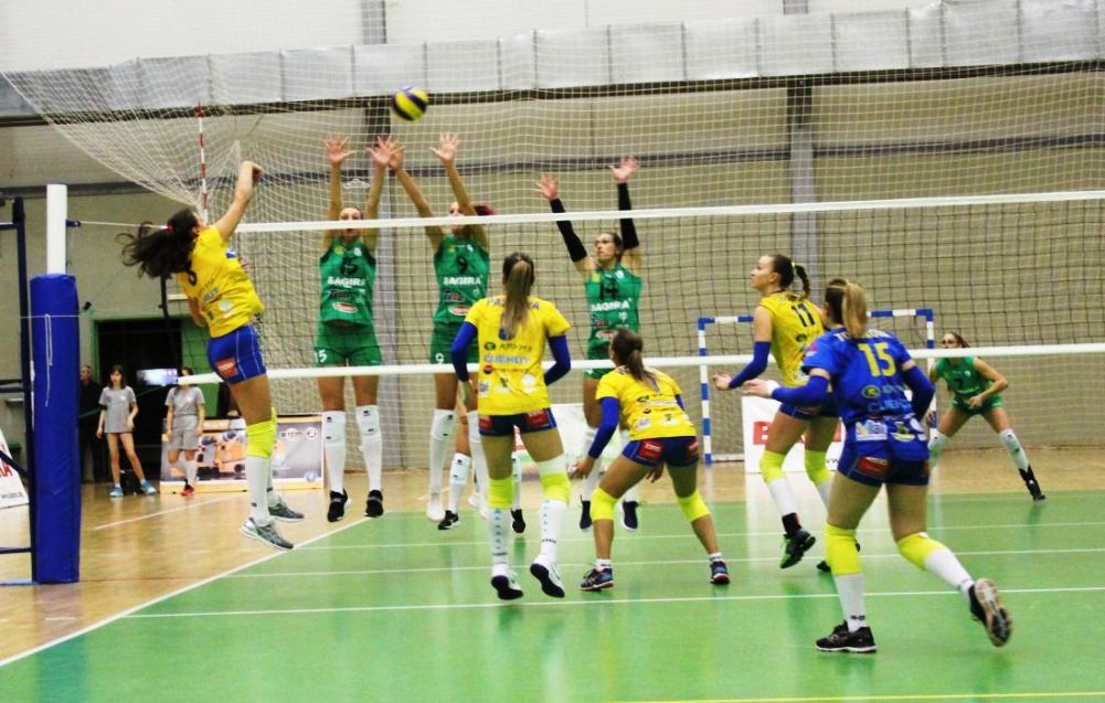 Волейболният шампион на България при жените Марица Пловдив победи Берое