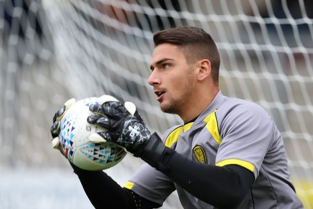 Новият български национал Димитър Евтимов остава в Бъртън до 16