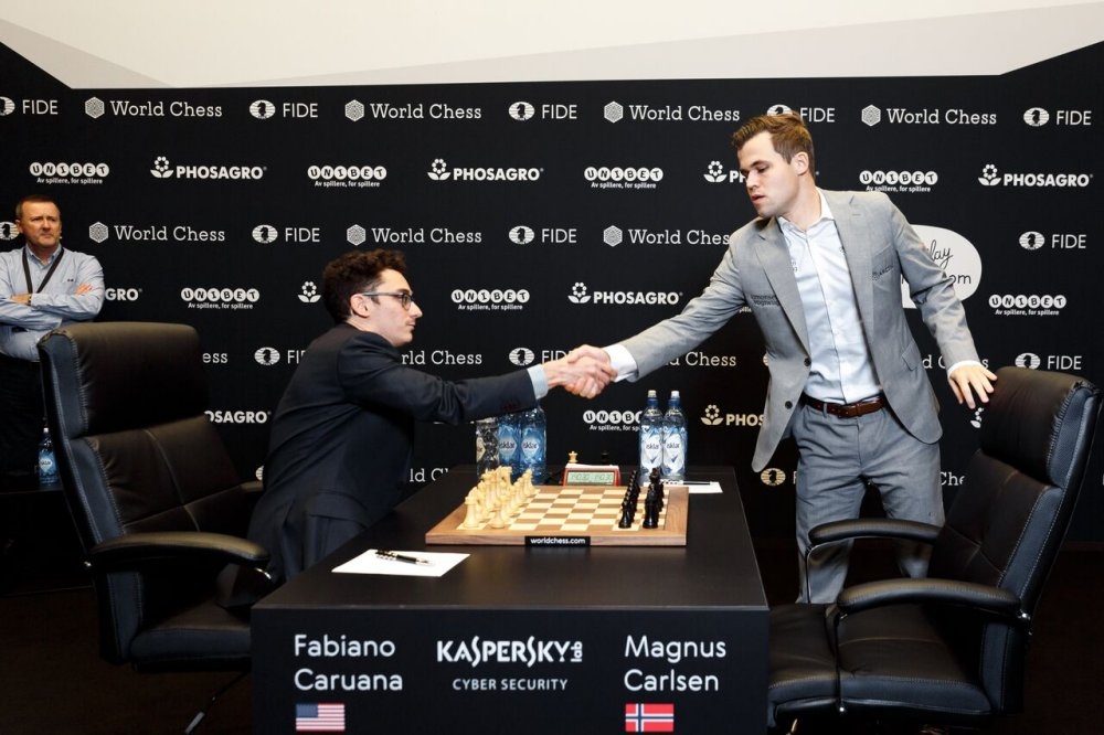 Шампионът Магнус Карлсен Норвегия и претендентът Фабиано Каруана САЩ завършиха