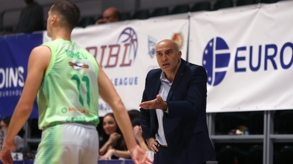 Старши треньорът на Берое Любомир Минчев беше доста критичен след