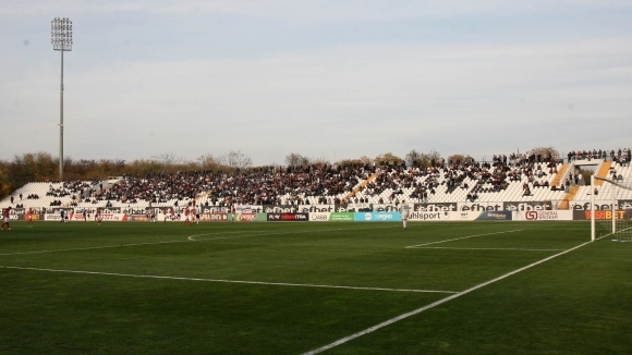 Представителният отбор на Локомотив Пловдив е домакин на Ботев Пловдив в дербито на