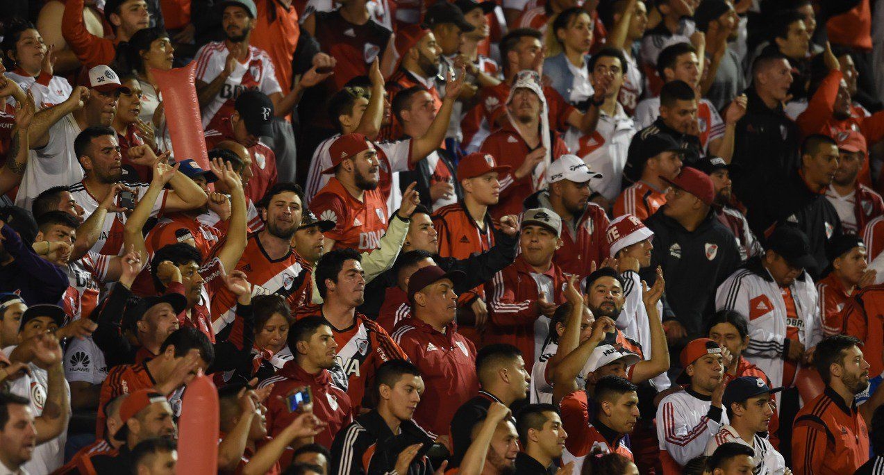 Футболната федерация на Южна Америка КОНМЕБОЛ оповести наказанието на Ривър