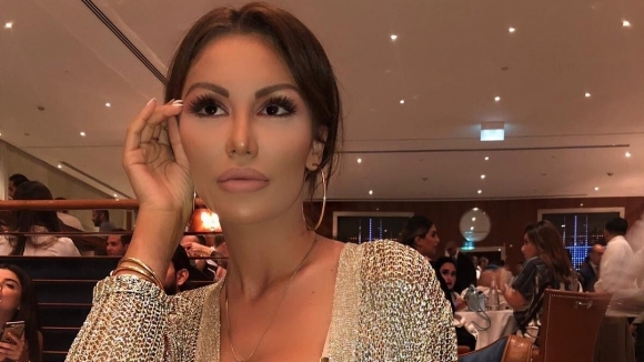 Моника Валериева отново се наслаждава на слънчевите лъчи далеч от