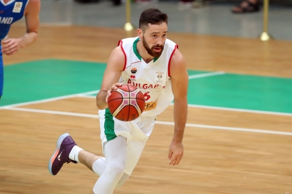 Звездата на националния отбор на България по баскетбол – Божидар