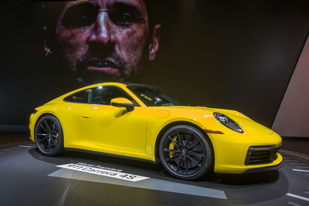 Новото осмо поколение Porsche 911 прикова погледите на автомобилното изложение