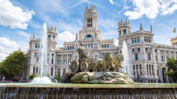 Испанската столица Мадрид вече се нагорещява преди дългоочаквания мач между