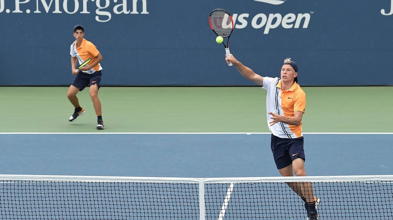 Адриан Андреев се класира за четвъртфиналите на двойки на турнира