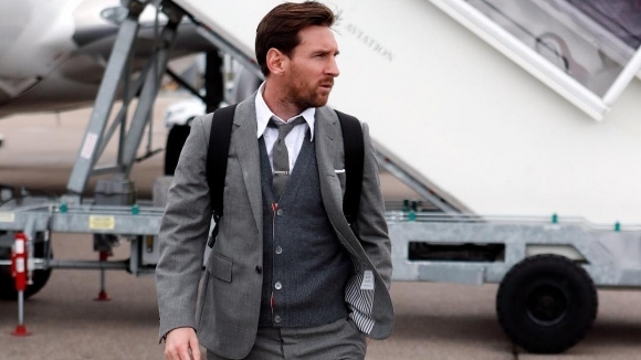 Звездата на Барселона Лионел Меси поглези себе си и семейството