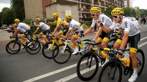 Бъдещето на най силния колоездачен отбор в света Тим Скай е