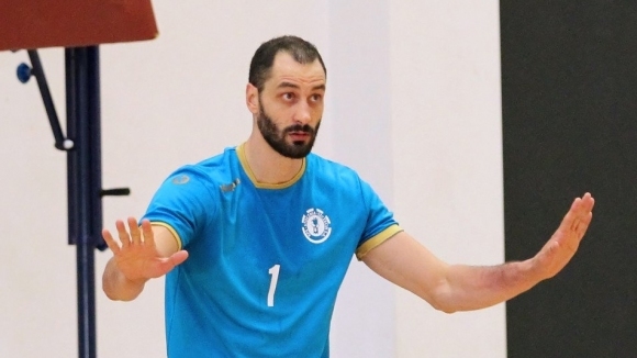 Българският волейболист Матей Казийски трябва днес да бъде представен като