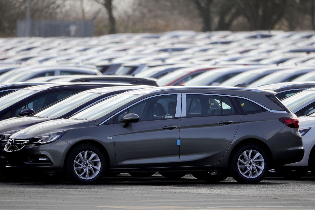 Да си купиш кола никога не е лесна работа Да