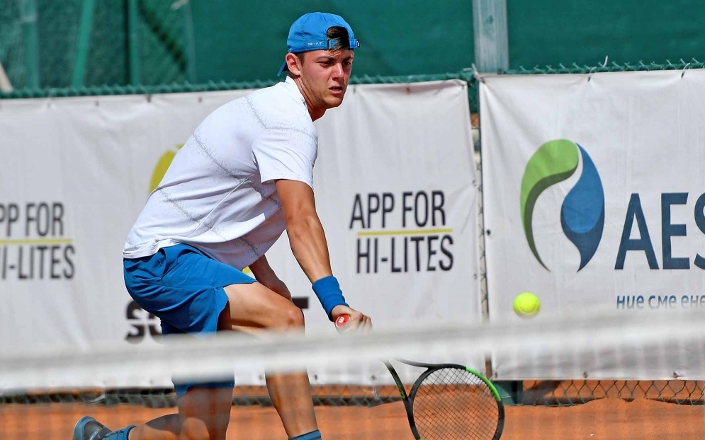 Александър Лазаров отпадна на четвъртфиналите на турнира по тенис на