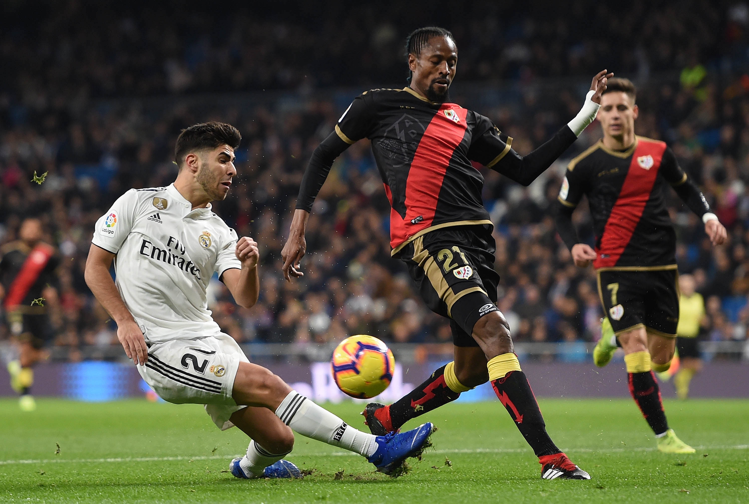 Крилото на Реал Мадрид Марко Асенсио ще бъде извън терените