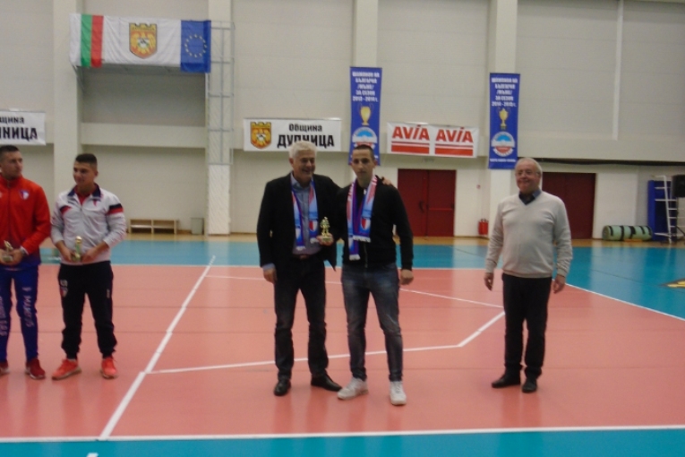 Александър Близнаков стана футболист на годината в Дупница Той бе