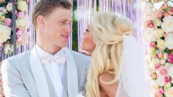 Бившият руски национал Павел Погребняк и съпругата му Мария се