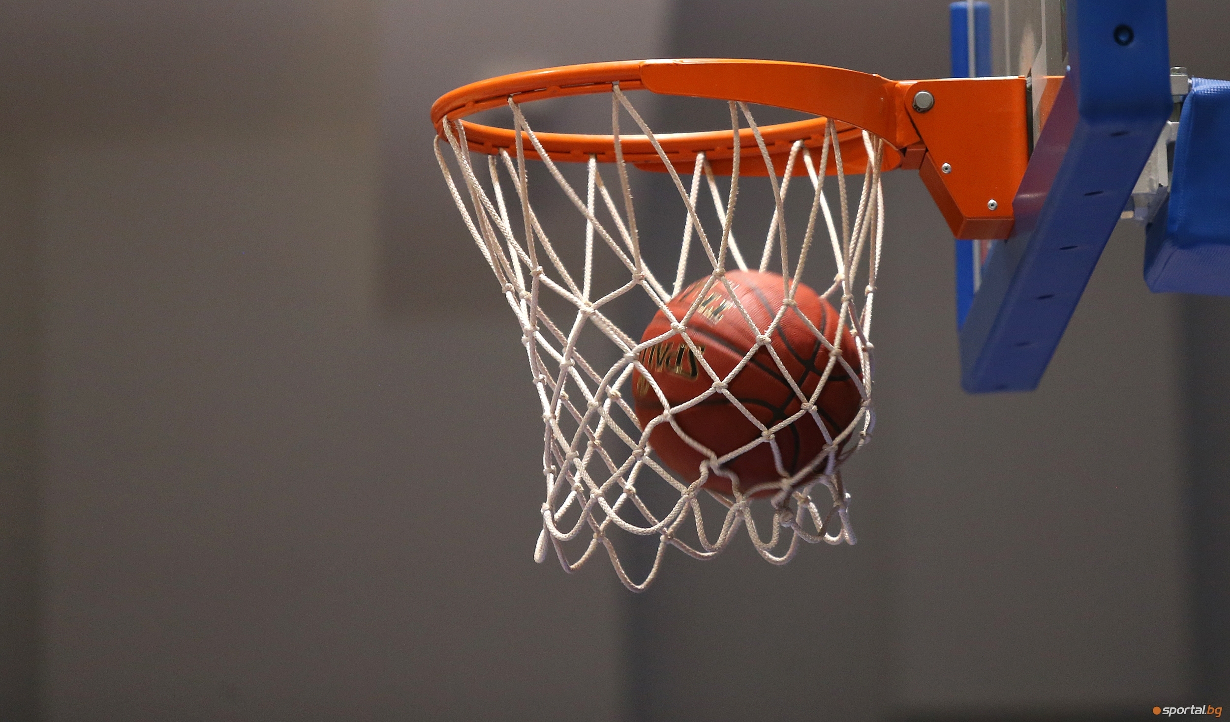 За пореден път Рилски спортист организира новогодишен баскетболен празник за