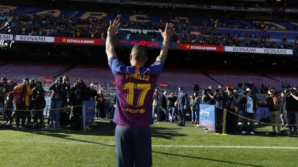 Новият защитник на Барселона Хейсон Мурийо беше представен официално днес