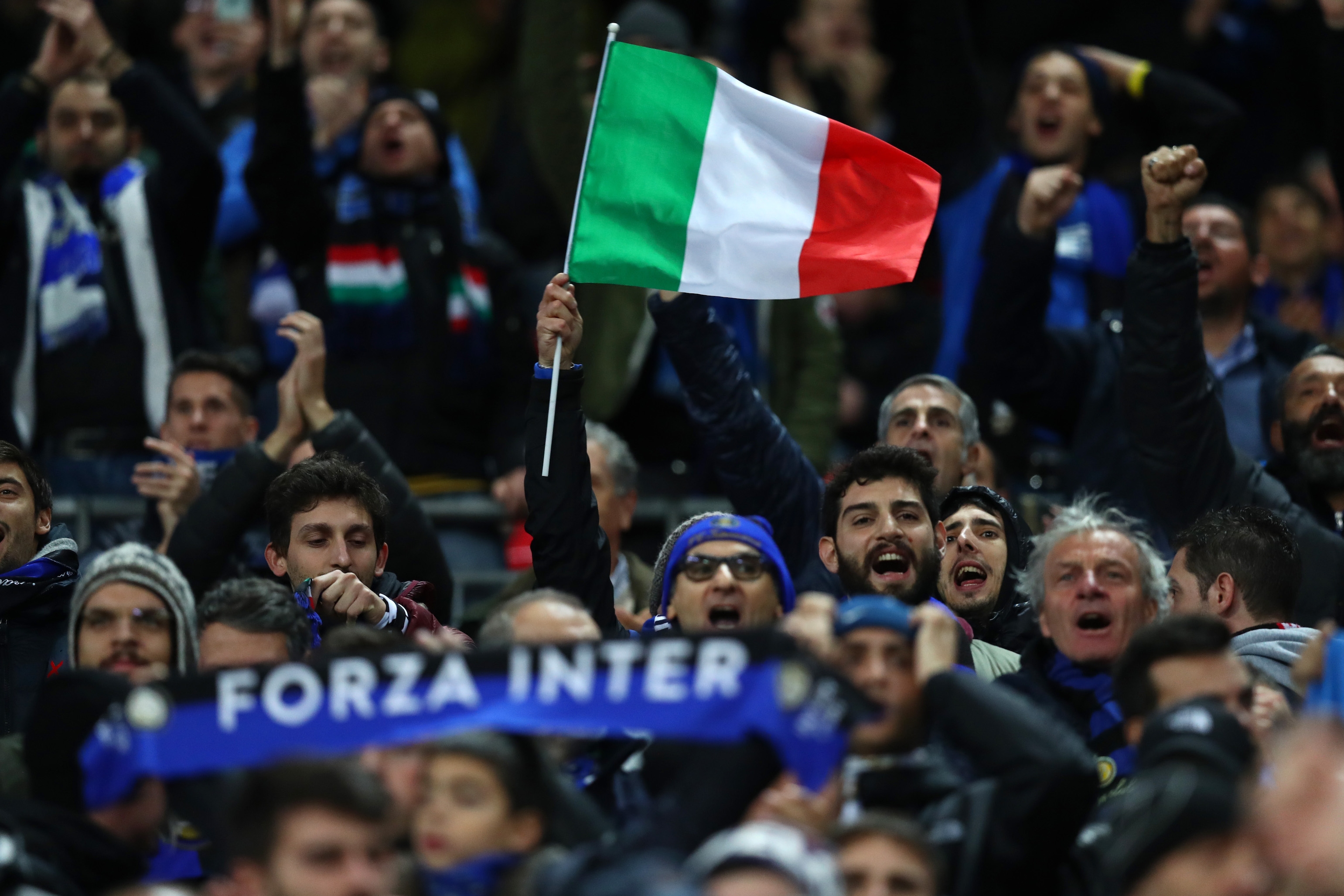 Заради расистките скандирания на тифозите на Интер отборът отнесе наказание
