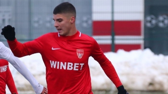 Ботев Пловдив се прицели в звездата на Втора лига и