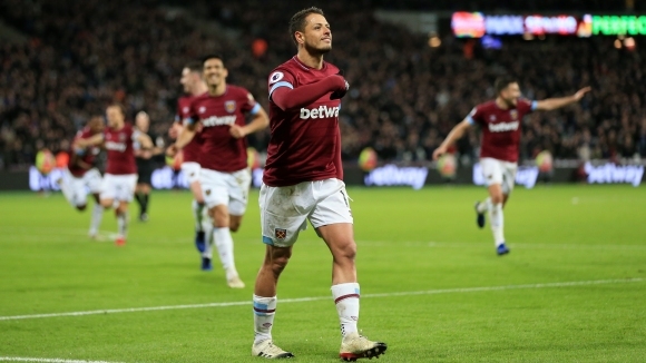 Мексиканският нападател на Уест Хам Хавиер Ернандес е на прага