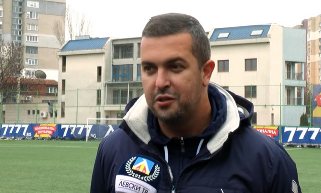 Треньорът на U15 Петър Карачоров даде специално интервю за клубната