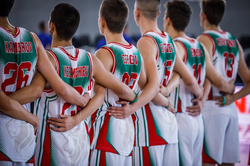 Националният тим на Гърция по баскетбол и съставът на Арис