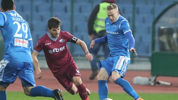 Бившият младежки национал Мики Орачев ще продължи футболната си кариера
