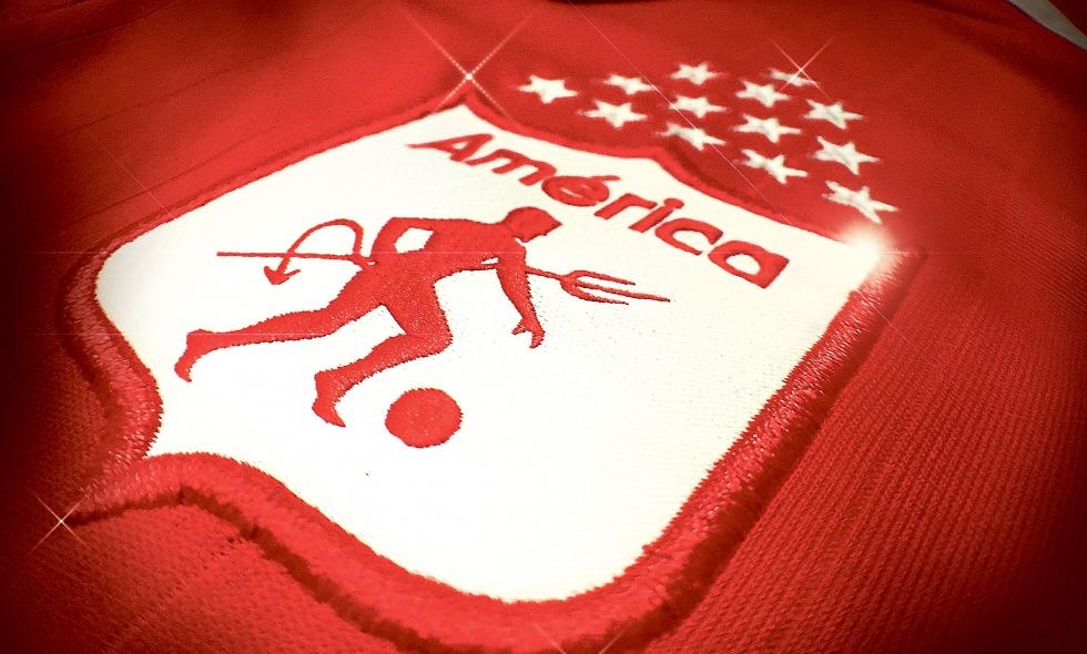 Популярният колумбийски отбор Америка Кали има нова емблема но феновете