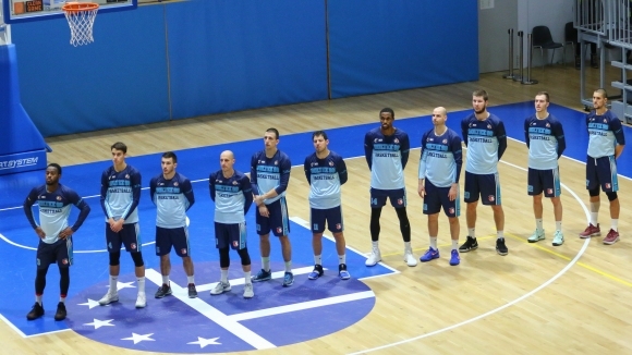 Академик Бултекс 99 се поздрави с шестата си победа през