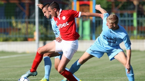 Стефан Трайков който през есента играеше за Черноморец Бургас е