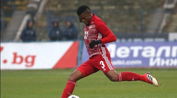 Бранителят на ЦСКА София Жеферсон трябва да пристигне в София днес