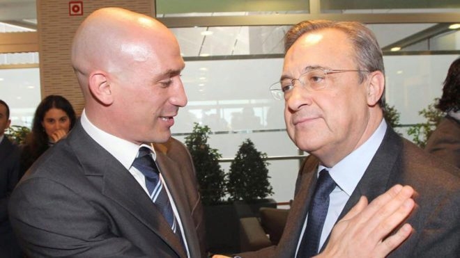 Президентът на Реал Мадрид Флорентино Перес обмисля да напусне Борда