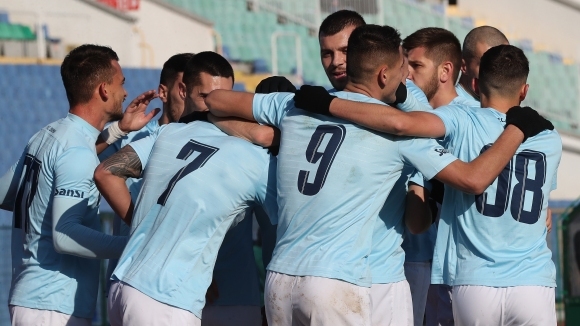 Дунав финализира привличането на още трима нови футболисти Диян