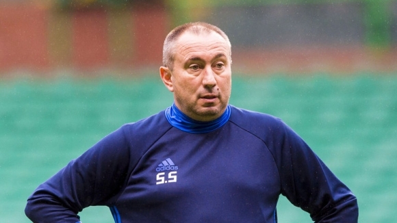 Станимир Стоилов вече не е треньор на националния отбор на
