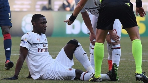 Бранителят на Милан Кристиан Сапата може да пропусне мачовете на