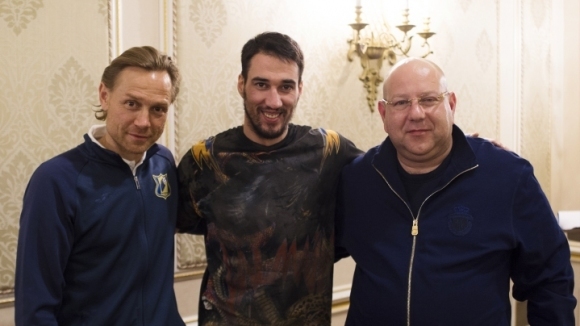 Капитанът на България Ивелин Попов вече официално има нов отбор Родната