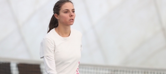 Виктория Томова отпадна във втория кръг на турнира в Бурние