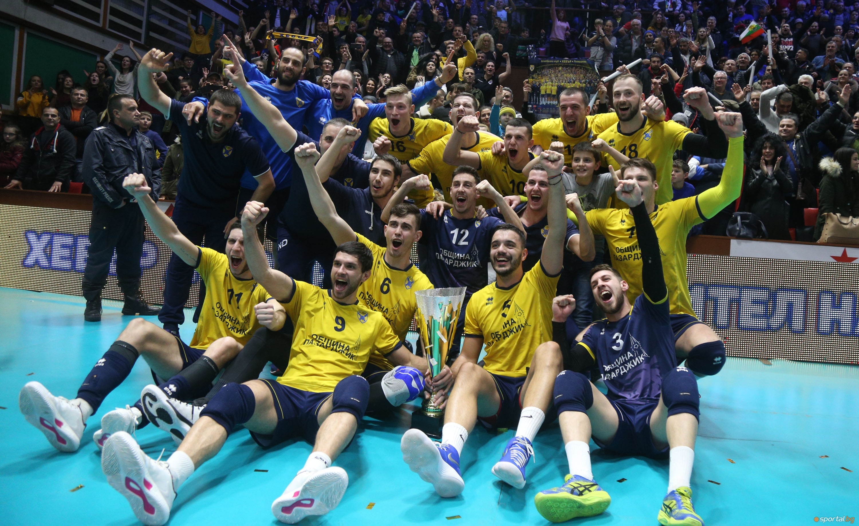 Мъжкият волейболен отбор на Хебър Пазарджик се превърна в хит
