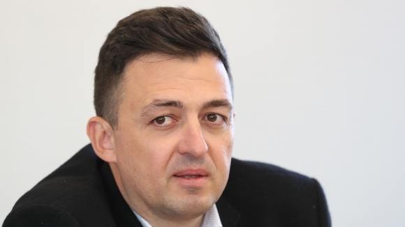 Доскорошният изпълнителен директор в Левски Красимир Иванов използва официалния си