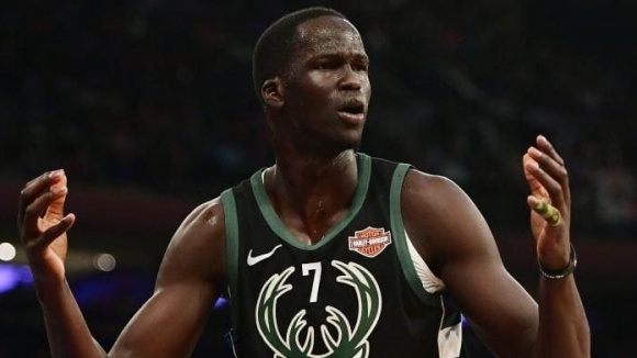 Австралийският център на Милуоки Бъкс Тон Мейкър е изявил желание