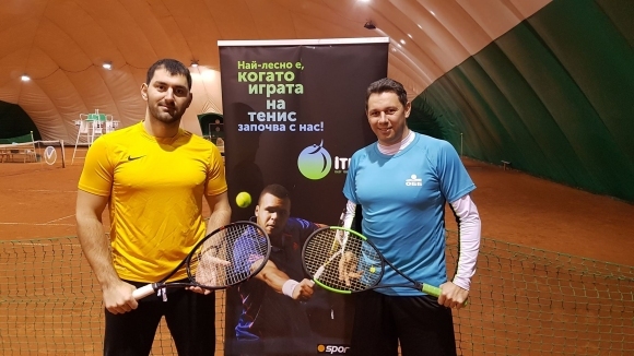 Петър Илиев спечели надпреварата при начинаещите в Първия вечерен турнир