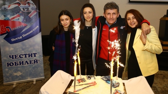 Скиор №1 на България Петър Попангелов празнува днес на Боровец