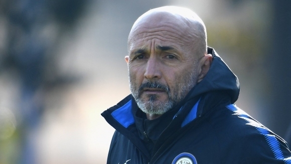 Треньорът на Интер Лучано Спалети не смята да подава оставка