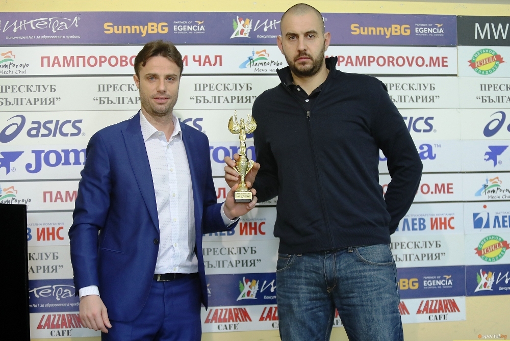 Волейболният тим на Нефтохимик 2010 Бургас бе награден днес за