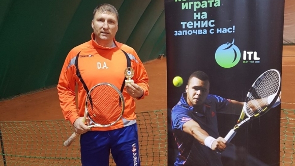 Бившият професионален футболен вратар и футболен съдия Добромир Абаджиев спечели